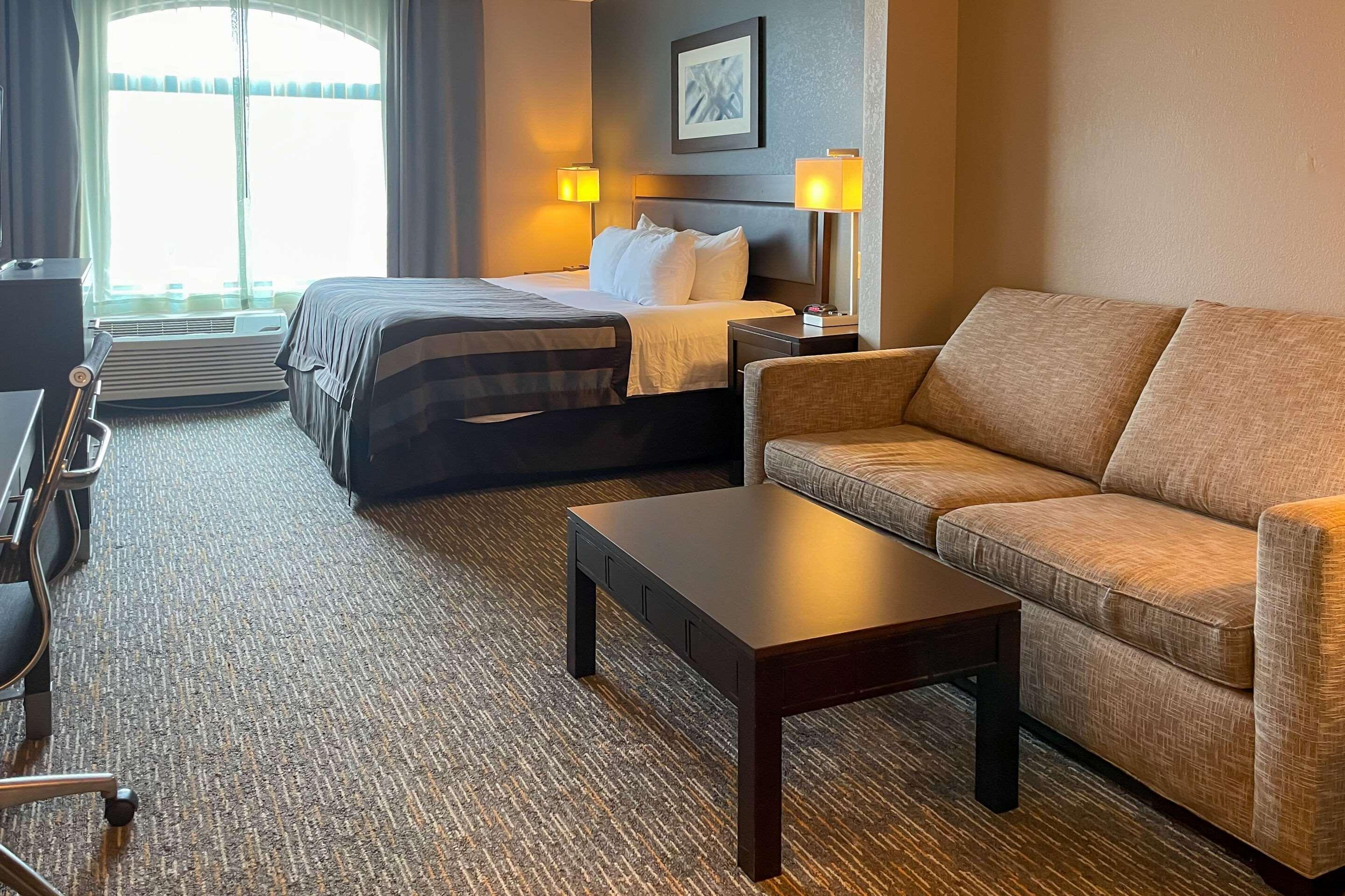 Comfort Inn & Suites Grand Blanc-Flint Bagian luar foto