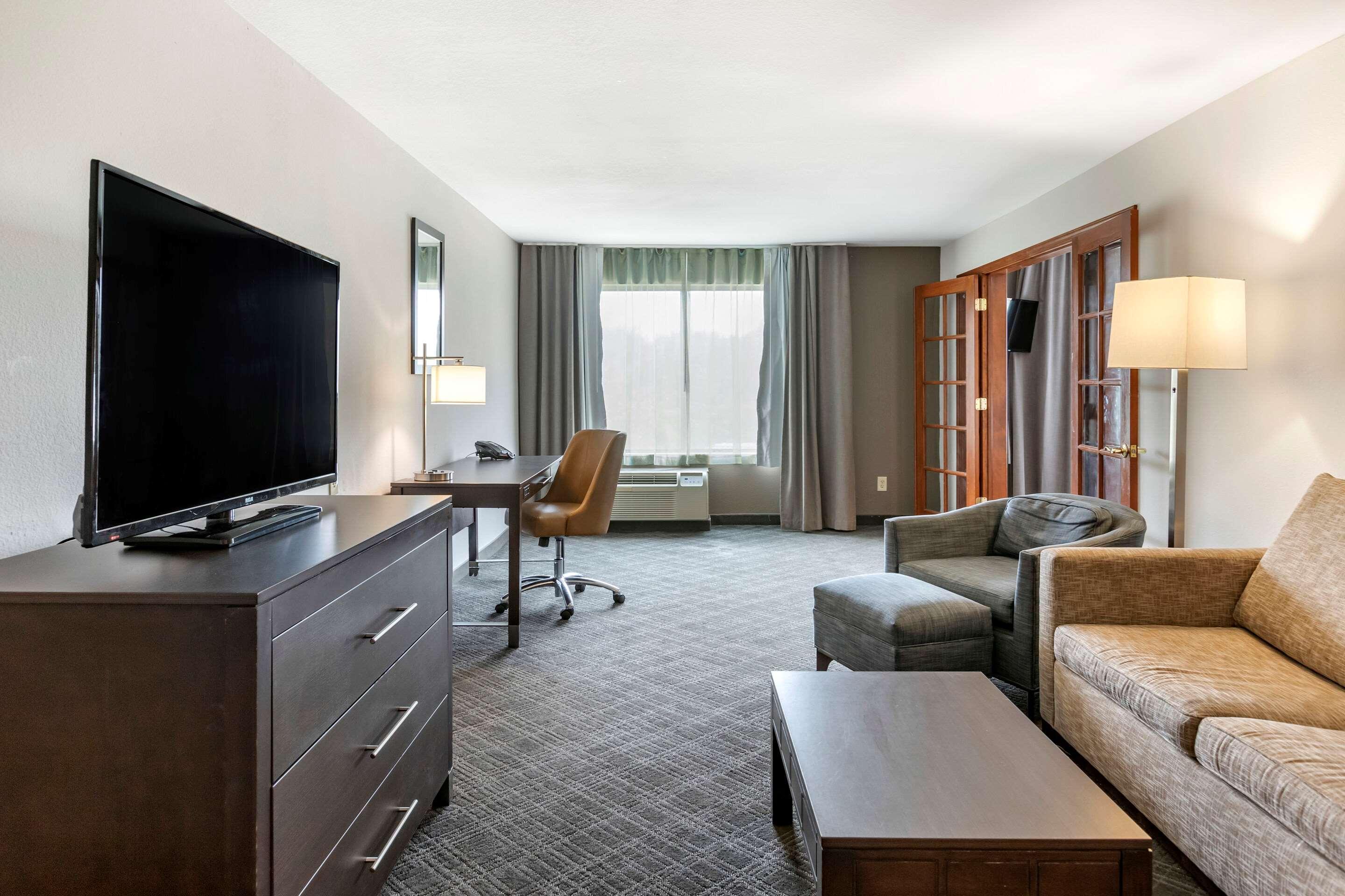 Comfort Inn & Suites Grand Blanc-Flint Bagian luar foto