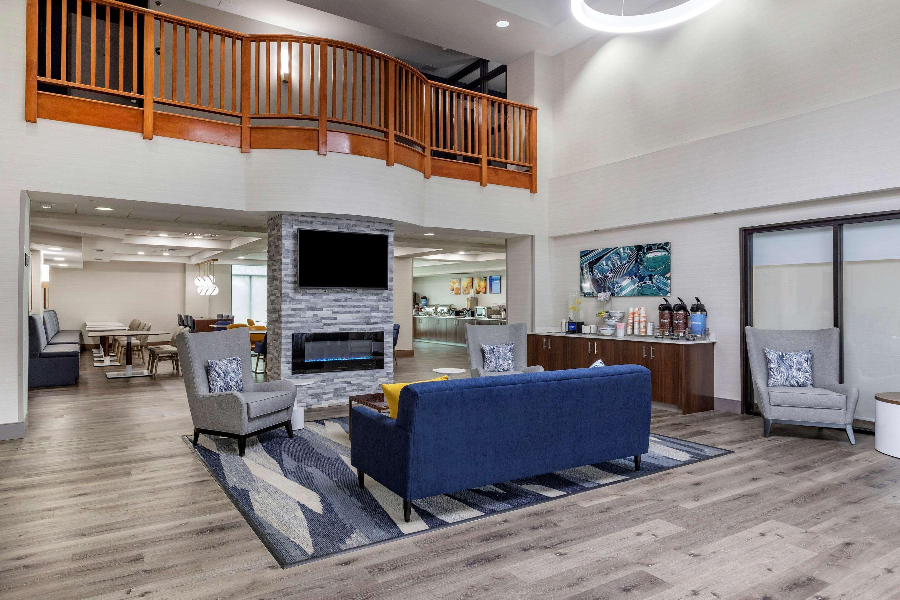 Comfort Inn & Suites Grand Blanc-Flint Bagian luar foto