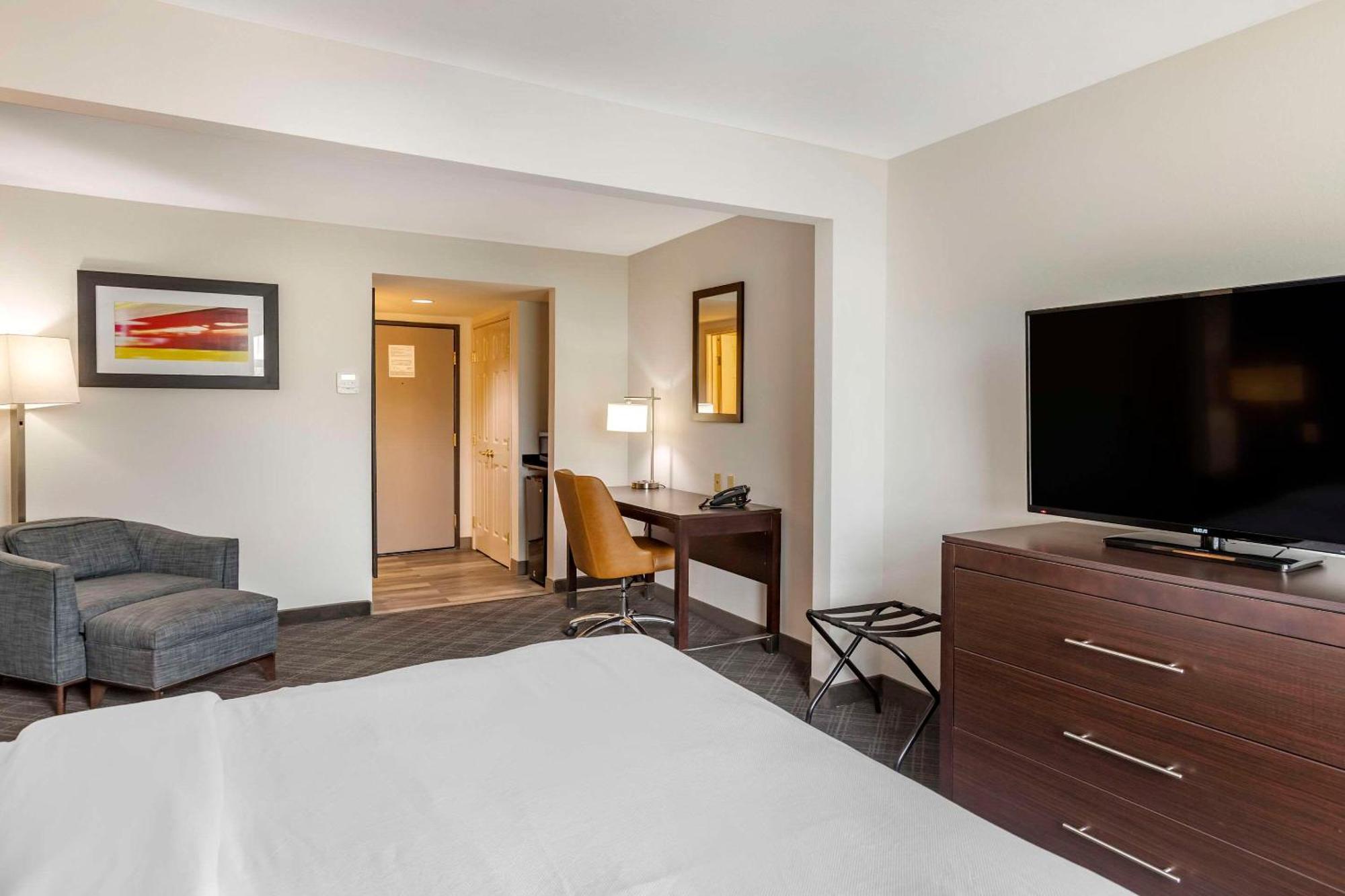 Comfort Inn & Suites Grand Blanc-Flint Bagian luar foto
